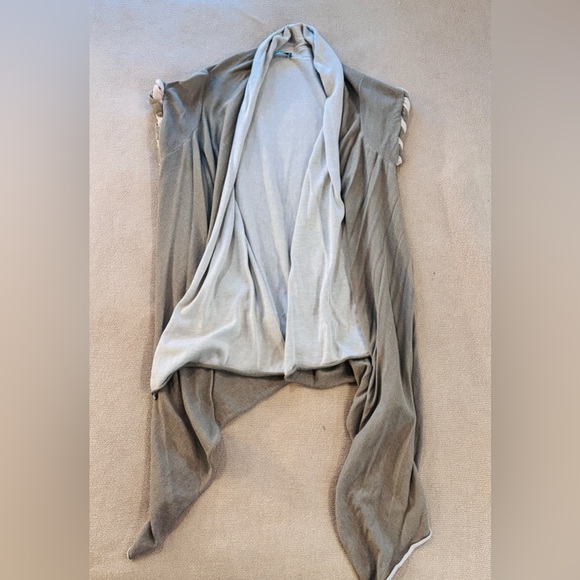 Alice + Olivia Two-Tone - Picture 6 of 8